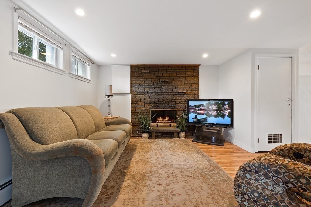 179 Rumney Road Revere, MA 02151 - Photo 18 of 29 Gallery Image 18