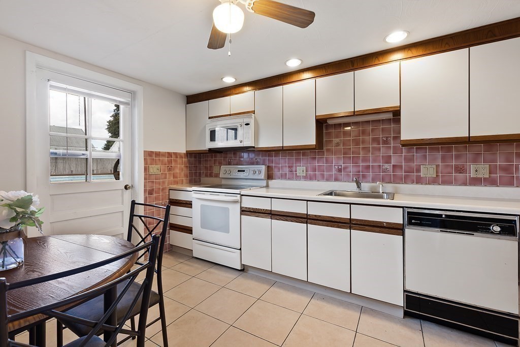 179 Rumney Road Revere, MA 02151 - Photo 19 of 29 Gallery Image 19