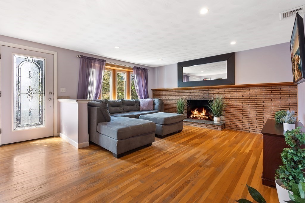 179 Rumney Road Revere, MA 02151 - Photo 2 of 29 Gallery Image 2