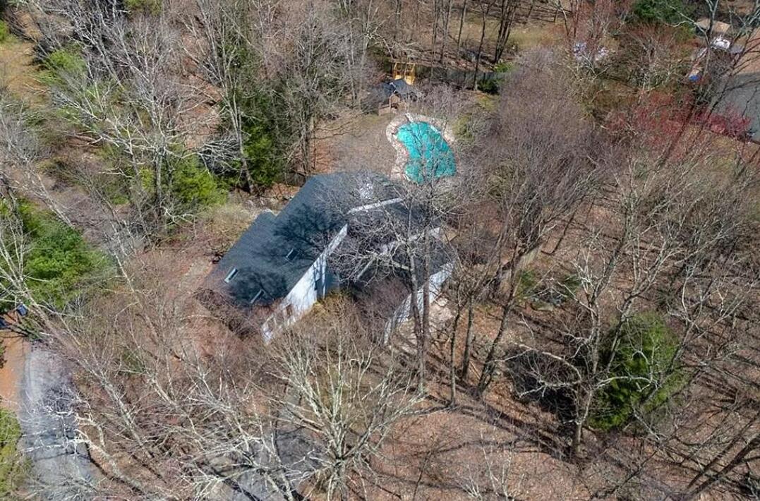 4262 Wintergreen Road East Stroudsburg, PA 18302 - Photo 29 of 30 Overhead 5