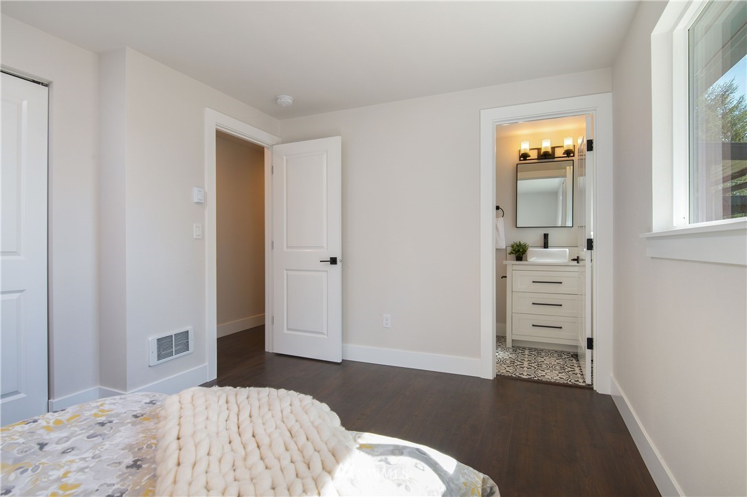 856 Northeast Riddell Road Bremerton, WA 98311 - Photo 21 of 28 Gallery Image 21