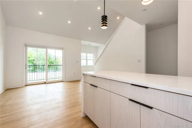 $3,665 | 418 Atlantic Avenue, Unit 208, Oceanside, NY 11572