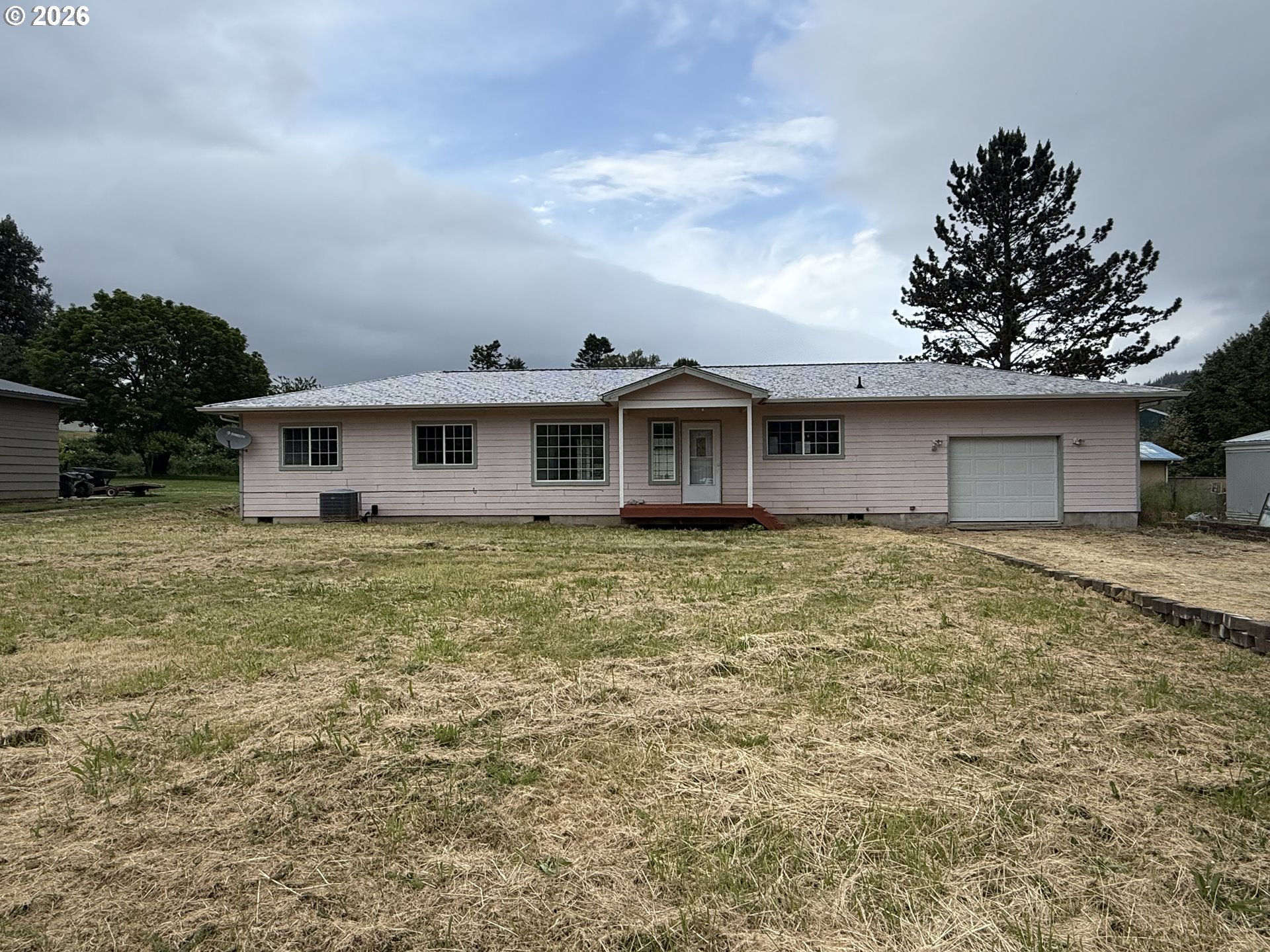 151 East Date Street Powers, OR 97466 - Photo 34 of 36