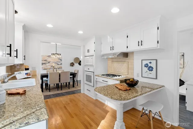 $1,150,000 | 14423 75th Avenue Northeast, Kirkland, WA 98034