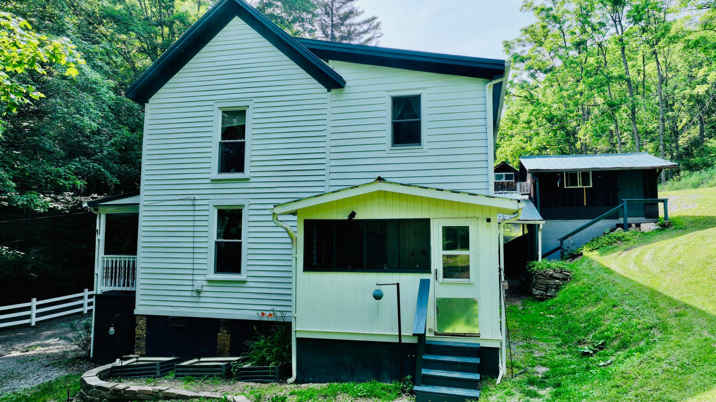 366 Raders Valley Road Lewisburg, WV 24901 - Photo 5 of 111 Gallery Image 5