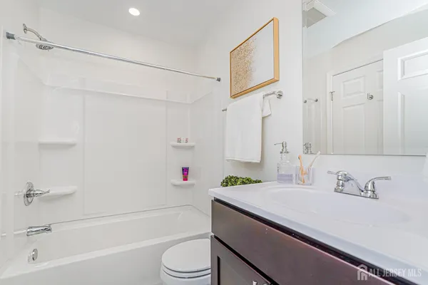 $2,525 | 1227 Waterford Drive, Edison, NJ 08817