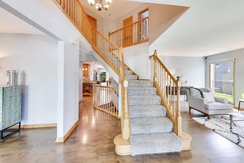 $749,900 | 845 Saugatuck Trail, Vernon Hills, IL 60061