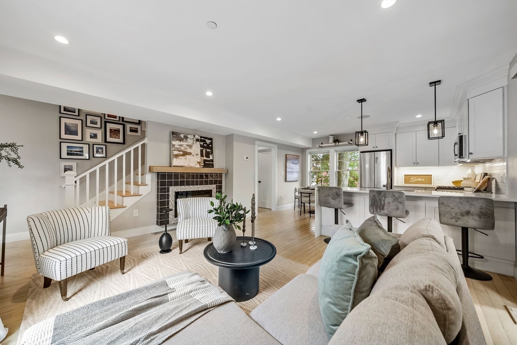 108 R Mt Pleasant Avenue, Unit 108R Boston, MA 02119 - Photo 3 of 37