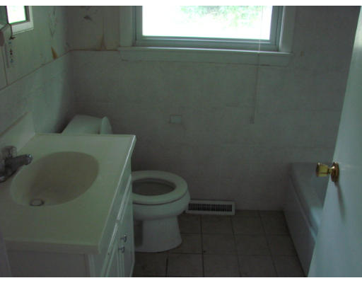 10 Chandler Road Malden, MA 02148 - Photo 3 of 4 Gallery Image 3