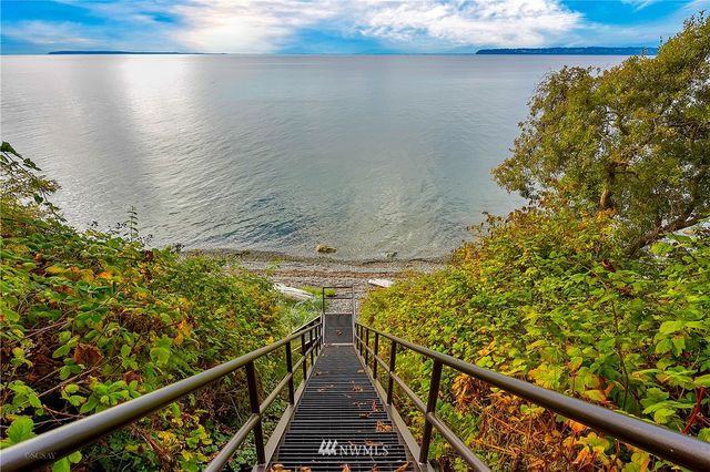 $1,131,000 | 8725 Oertel Drive, Blaine, WA 98230