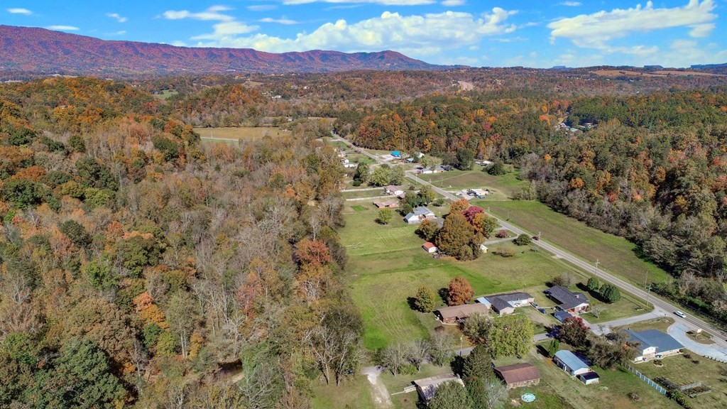 56 Dunn Way Cosby, TN 37722 - Photo 14 of 21 Gallery Image 14