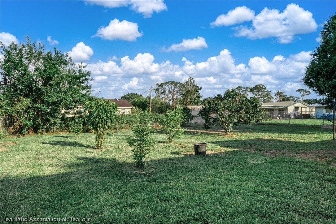 306 Parkview Road Sebring, FL 33870 - Photo 8 of 27 Gallery Image 8