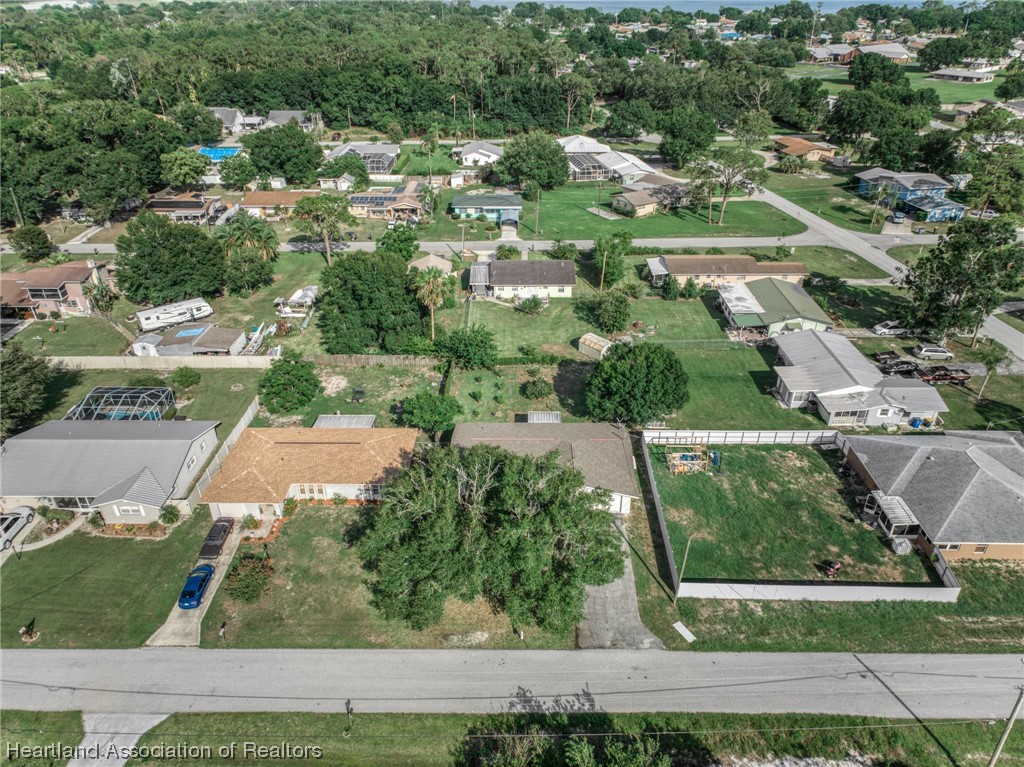 306 Parkview Road Sebring, FL 33870 - Photo 9 of 27 Gallery Image 9