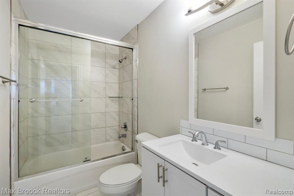 26730 Rialto Street Madison Heights, MI 48071 - Photo 12 of 21