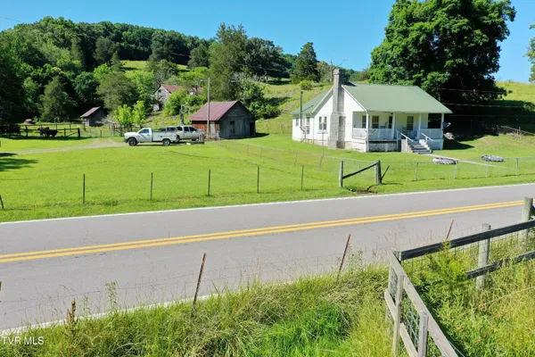 $535,000 | 3956 Mulberry Gap Road, Sneedville, TN 37869