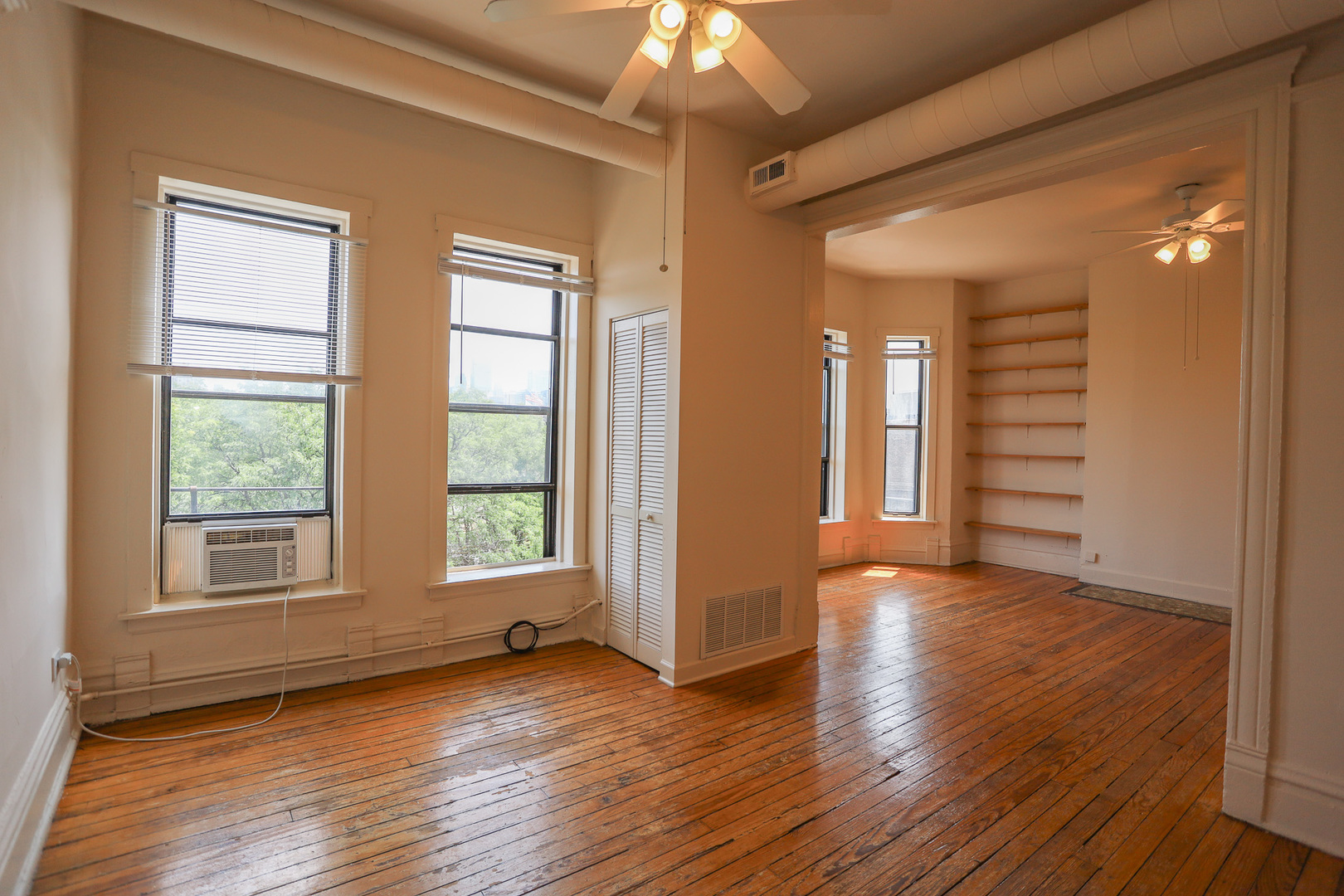 652 North Noble Street, Unit 4F Chicago, IL 60642 - Photo 3 of 11