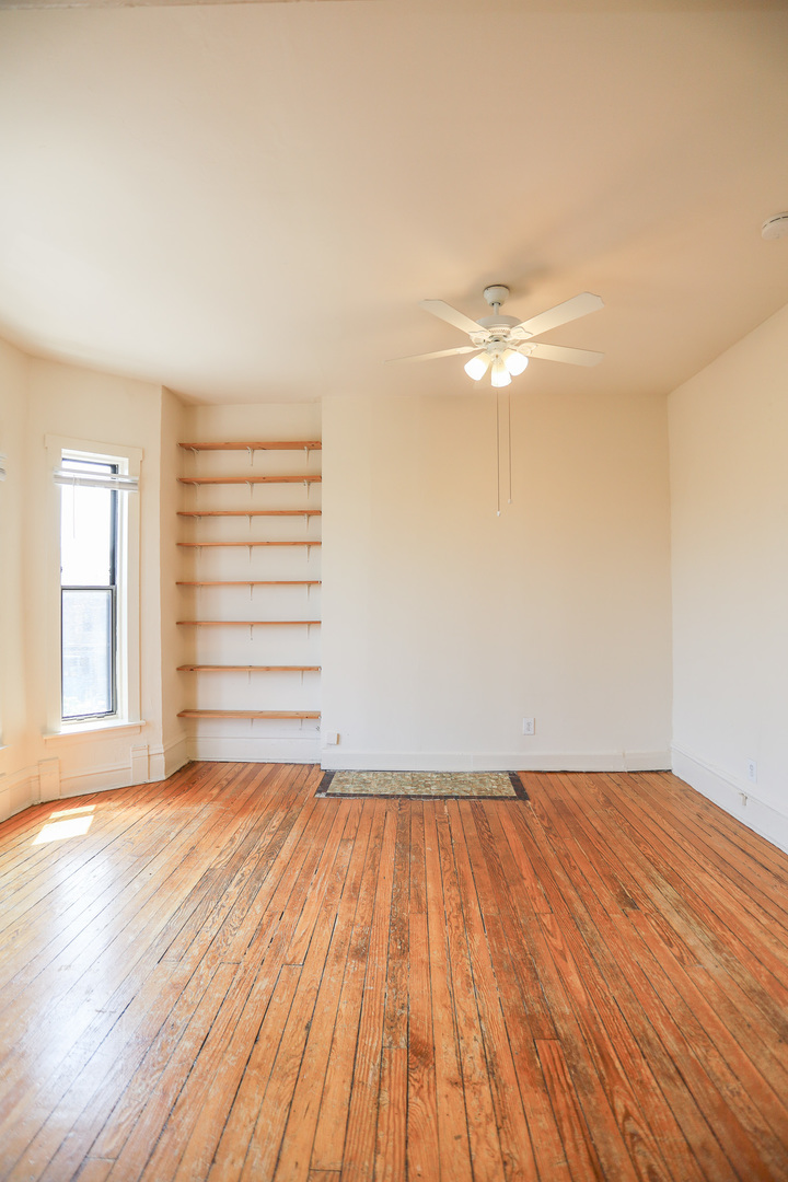652 North Noble Street, Unit 4F Chicago, IL 60642 - Photo 9 of 11