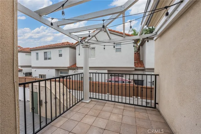 $938,000 | 785 South Marengo Avenue, Unit 2, Pasadena, CA 91106