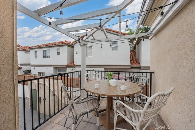 $938,000 | 785 South Marengo Avenue, Unit 2, Pasadena, CA 91106