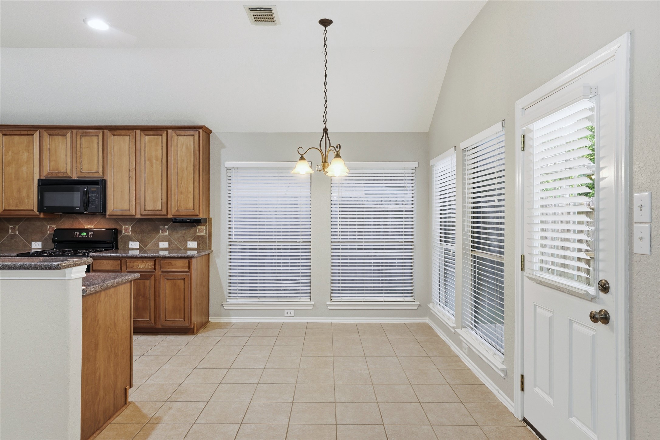 28547 Connordale Lane Spring, TX 77386 - Photo 9 of 16