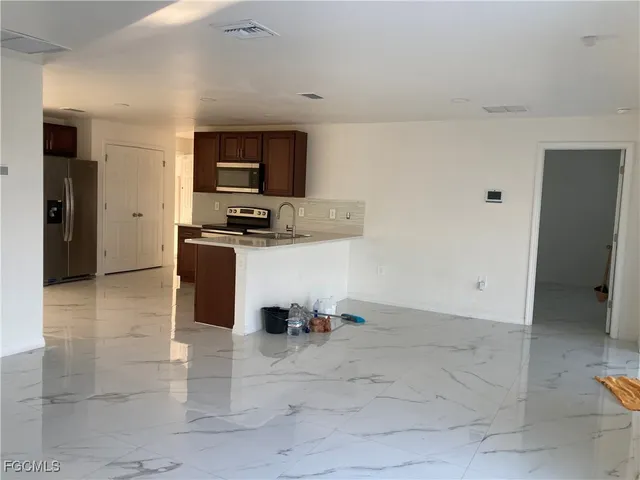 $272,900 | 142 Plantation Drive, LaBelle, FL 33935