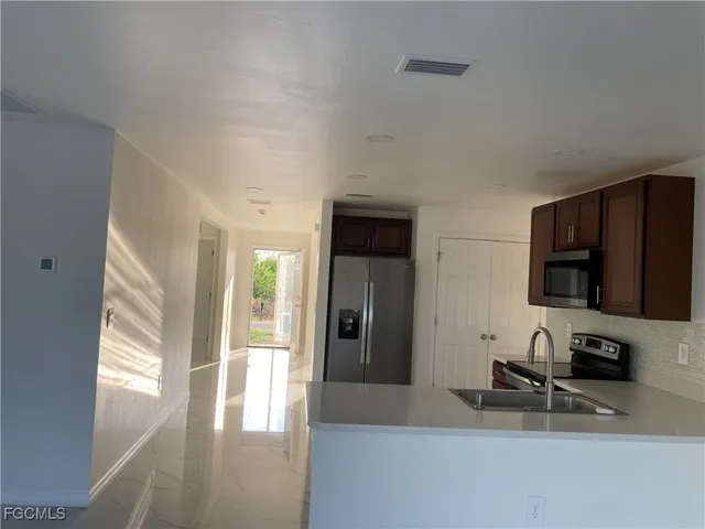 $272,900 | 142 Plantation Drive, LaBelle, FL 33935