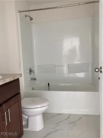 $272,900 | 142 Plantation Drive, LaBelle, FL 33935