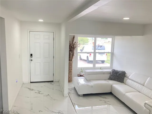 $272,900 | 142 Plantation Drive, LaBelle, FL 33935