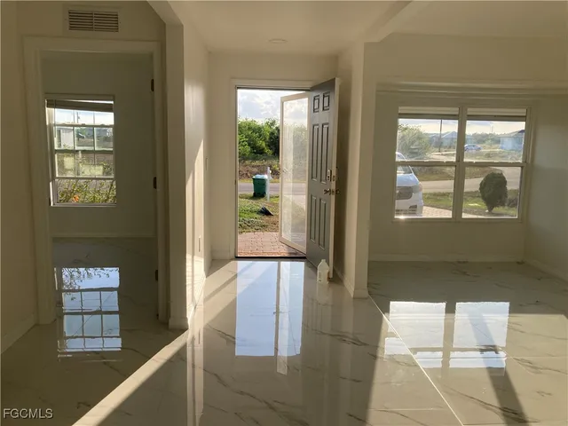 $272,900 | 142 Plantation Drive, LaBelle, FL 33935