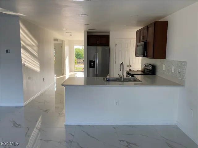 $272,900 | 142 Plantation Drive, LaBelle, FL 33935