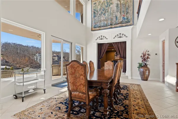 $2,950,000 | 383 Forestridge Lane, Sunrise Beach, MO 65079