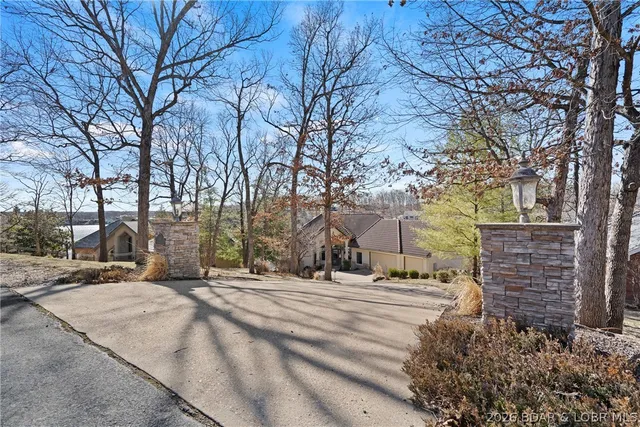 $2,950,000 | 383 Forestridge Lane, Sunrise Beach, MO 65079