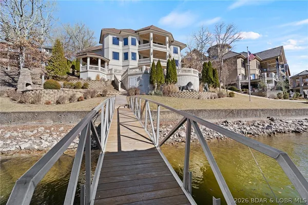 $2,950,000 | 383 Forestridge Lane, Sunrise Beach, MO 65079