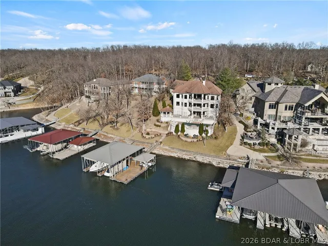 $2,950,000 | 383 Forestridge Lane, Sunrise Beach, MO 65079