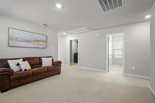 $419,500 | 2613 Kings Canyon Mews, Corinth, TX 76210