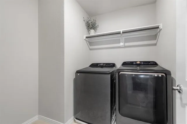 $419,500 | 2613 Kings Canyon Mews, Corinth, TX 76210