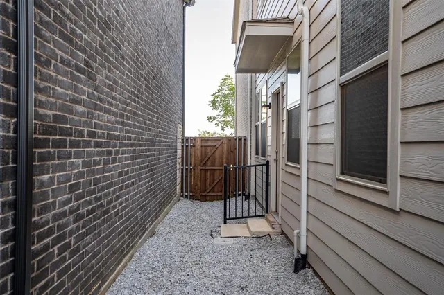 $419,500 | 2613 Kings Canyon Mews, Corinth, TX 76210