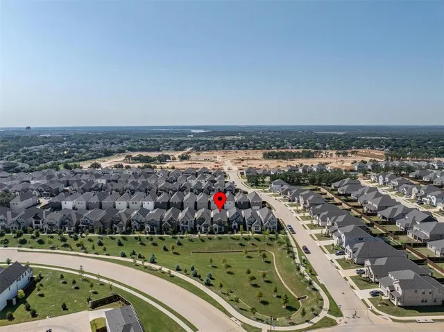 $419,500 | 2613 Kings Canyon Mews, Corinth, TX 76210