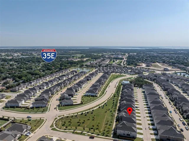 $419,500 | 2613 Kings Canyon Mews, Corinth, TX 76210