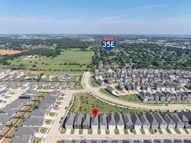 $419,500 | 2613 Kings Canyon Mews, Corinth, TX 76210