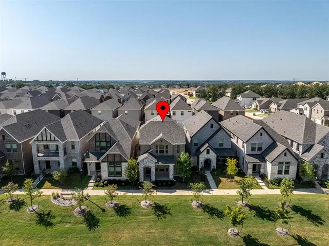 $419,500 | 2613 Kings Canyon Mews, Corinth, TX 76210