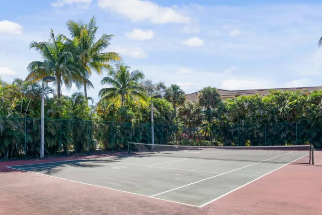 $2,500 | 6434 Emerald Dunes Drive, Unit 203, West Palm Beach, FL 33411