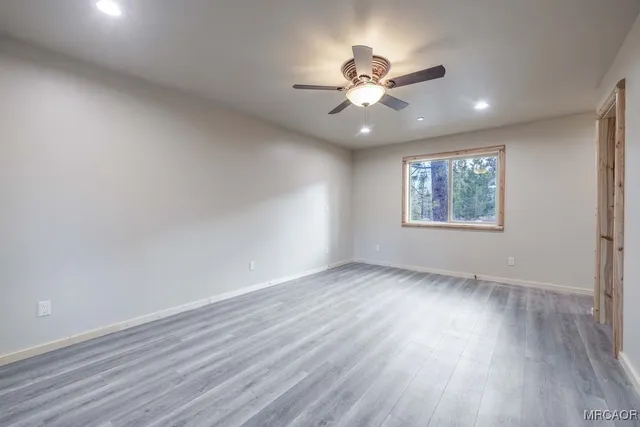 an empty room with a empty space