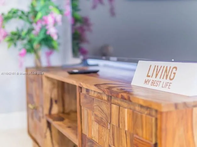 $1,500,000 | 824 Northeast 4th Street, Unit 16, Fort Lauderdale, FL 33301