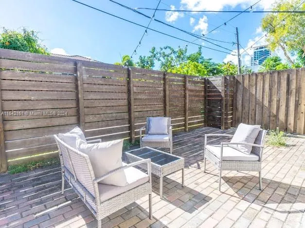 $1,500,000 | 824 Northeast 4th Street, Unit 16, Fort Lauderdale, FL 33301