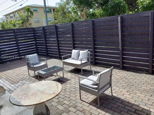 $1,500,000 | 824 Northeast 4th Street, Unit 16, Fort Lauderdale, FL 33301