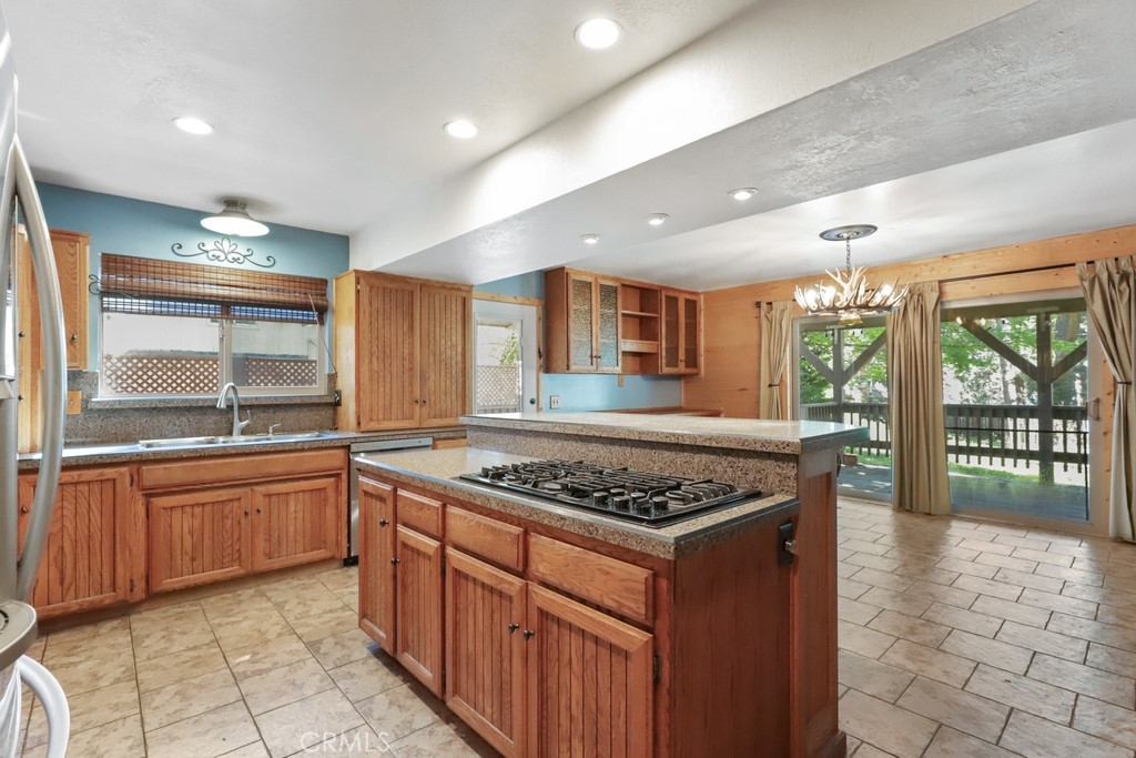21645 Job Peaks Road Cedarpines Park, CA 92322 - Photo 17 of 63