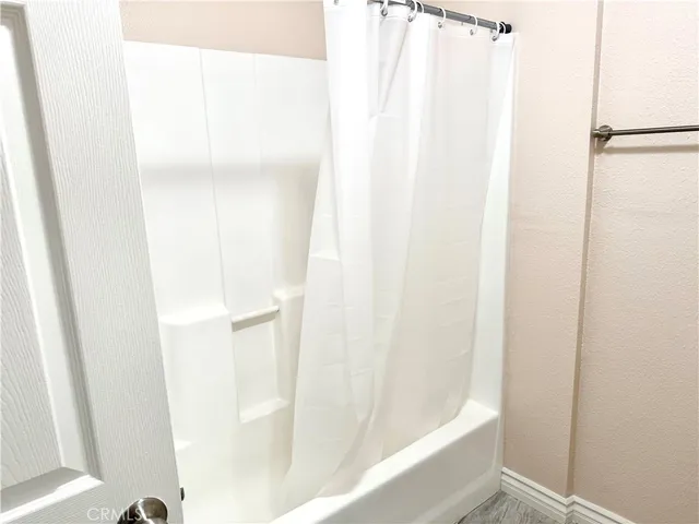 $2,895 | 16936 Baseline Avenue, Fontana, CA 92336