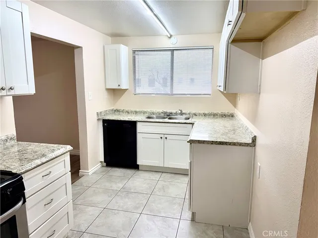 $2,895 | 16936 Baseline Avenue, Fontana, CA 92336