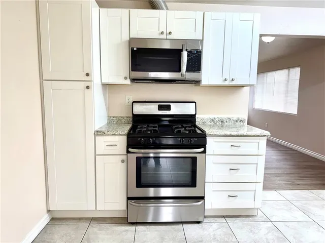 $2,895 | 16936 Baseline Avenue, Fontana, CA 92336